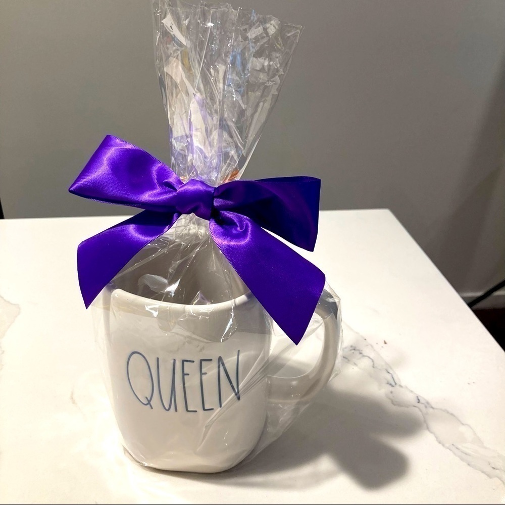 RAE DUNN Queen Blue Lettering Mug Gift Wrapped NWT